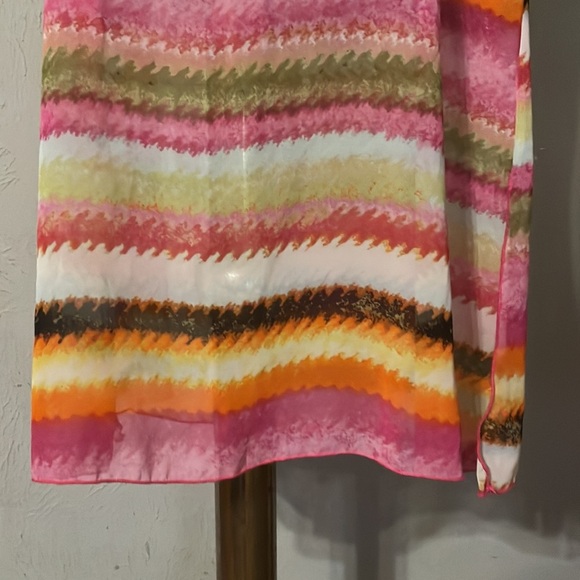 Small Lilypad cold shoulder pink ombré round neck B louse tunic top - Picture 8 of 16